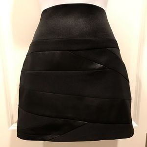 A line mini skirt XS Black